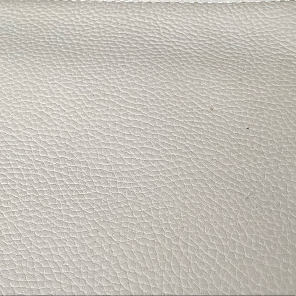 Closet Closing Sunday!! Taking Offers! MICHAEL KORS & CALVIN KLEIN Purses - Picture 12 of 13